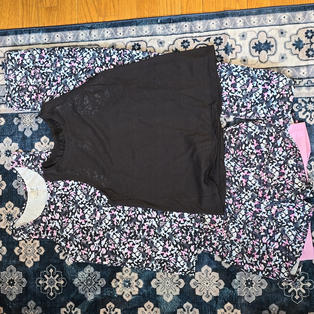 Complete set w Bonus top!